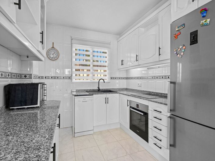 Image No.24-3 Bed Property for sale