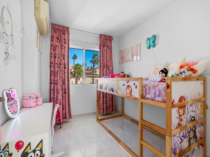 Image No.29-3 Bed Property for sale