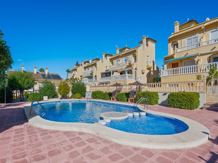 Image No.3-3 Bed Property for sale