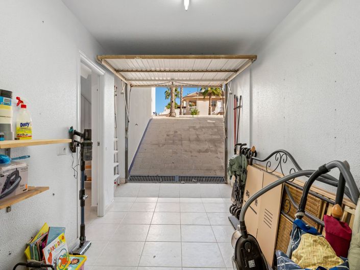 Image No.42-3 Bed Property for sale