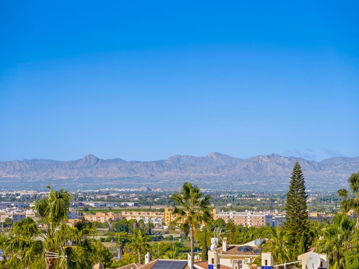 Image No.8-3 Bed Property for sale