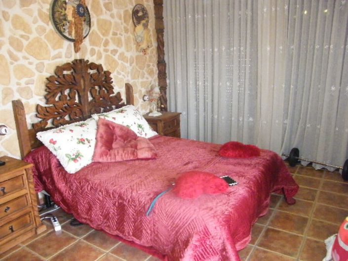 Image No.34-6 Bed Townhouse for sale