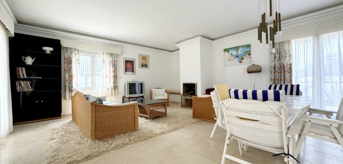 Image No.17-7 Bed Villa for sale