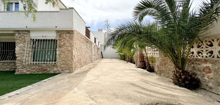 Image No.4-Villa de 7 chambres à vendre à Orihuela Costa