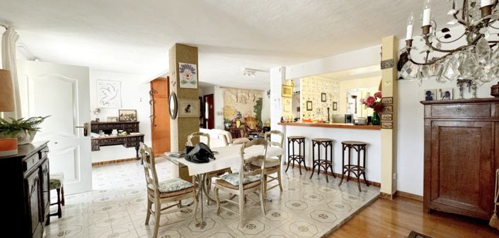 Image No.7-7 Bed Villa for sale