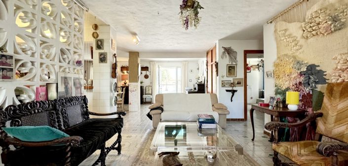 Image No.9-7 Bed Villa for sale