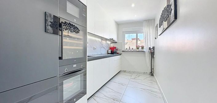 Image No.10-2 Bed Apartment for sale