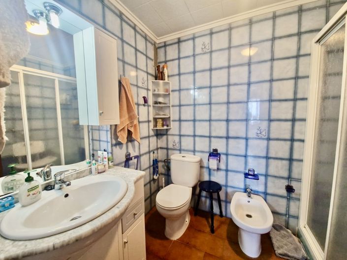 Image No.19-3 Bed Apartment for sale