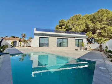 4 Bed Villa for sale