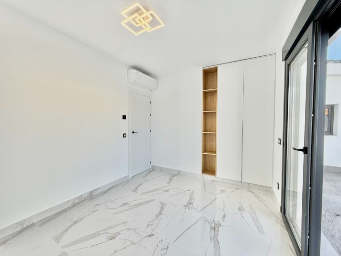 Image No.22-4 Bed Villa for sale