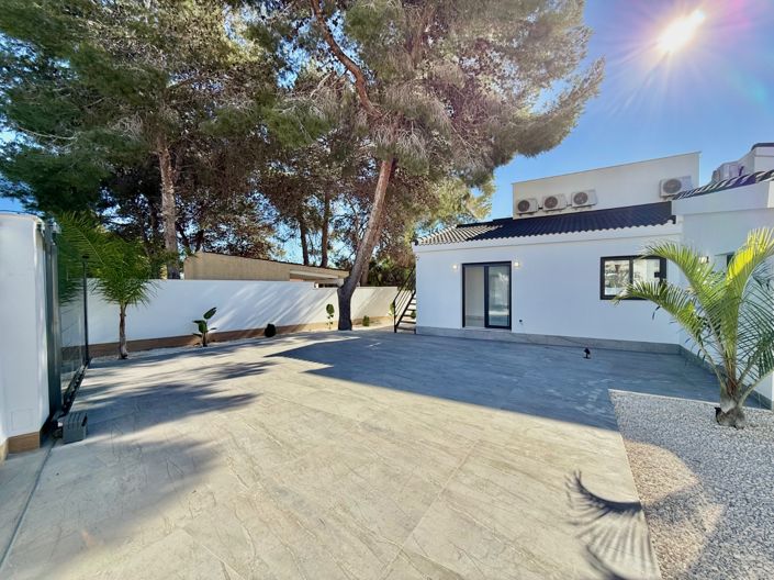 Image No.36-4 Bed Villa for sale