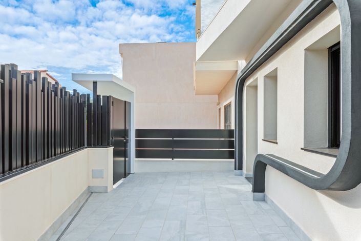 Image No.39-4 Bed Villa for sale