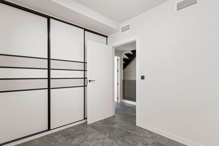 Image No.42-4 Bed Villa for sale