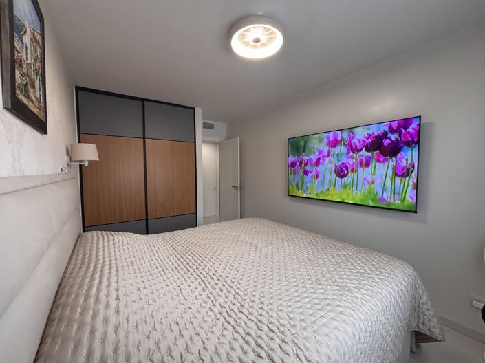 Image No.12-2 Bed Apartment for sale