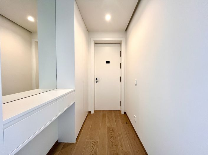 Image No.21-2 Bed Apartment for sale