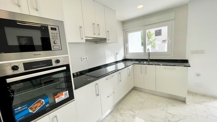 Image No.6-3 Bed Townhouse for sale