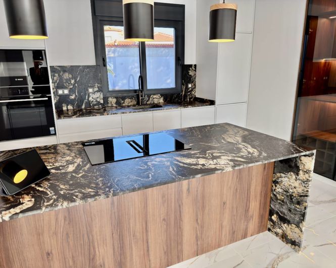 Image No.4-4 Bed Villa for sale