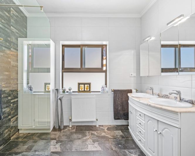 Image No.12-4 Bed Villa for sale