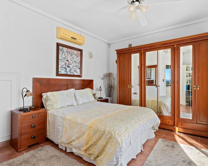 Image No.17-4 Bed Villa for sale