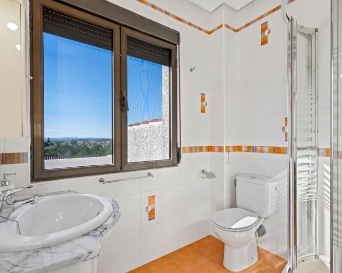 Image No.19-4 Bed Villa for sale