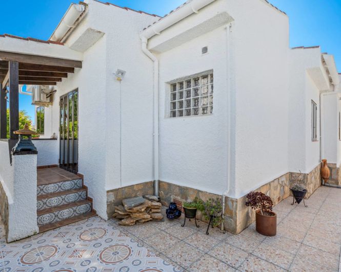 Image No.30-4 Bed Villa for sale