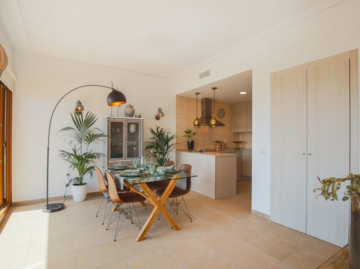 Image No.10-2 Bed Apartment for sale