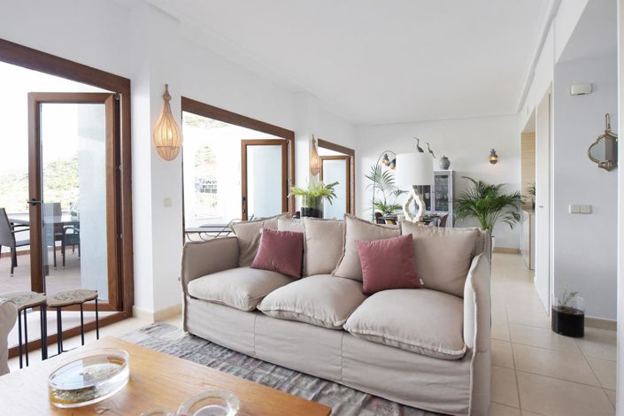 Image No.20-2 Bed Apartment for sale