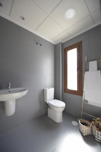 Image No.24-2 Bed Apartment for sale