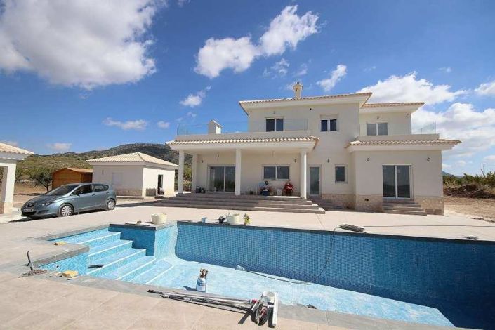 Image No.2-4 Bed Villa for sale