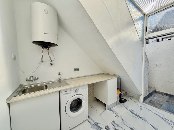 Image No.18-2 Bed Property for sale