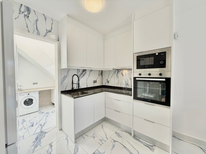 Image No.5-2 Bed Property for sale