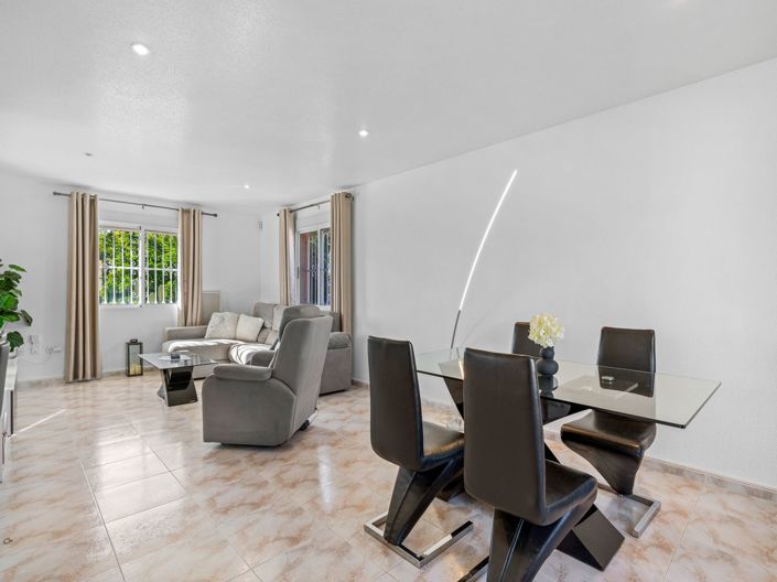 Image No.15-2 Bed Villa for sale