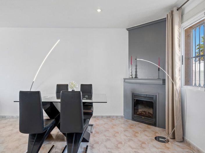 Image No.17-2 Bed Villa for sale