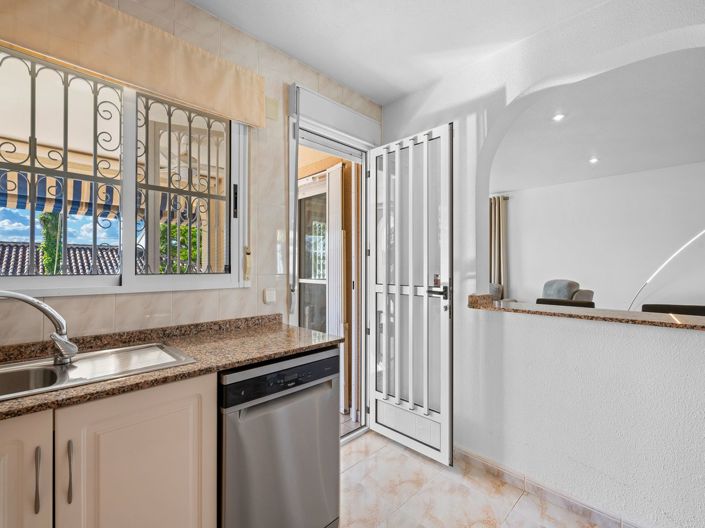 Image No.21-2 Bed Villa for sale