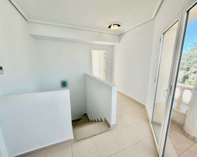 Image No.16-5 Bed Villa for sale