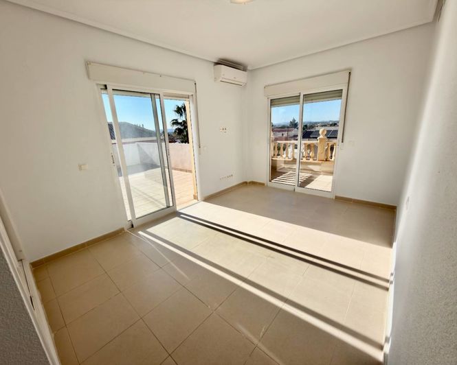 Image No.17-5 Bed Villa for sale