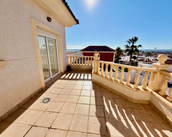 Image No.22-5 Bed Villa for sale