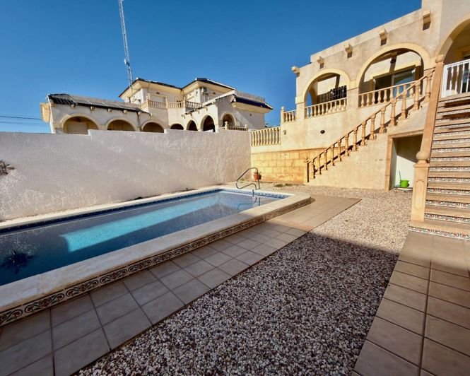 Image No.30-5 Bed Villa for sale