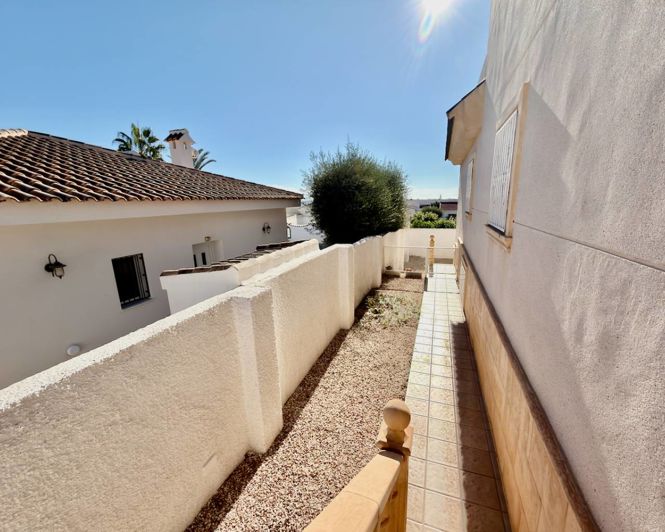 Image No.32-5 Bed Villa for sale