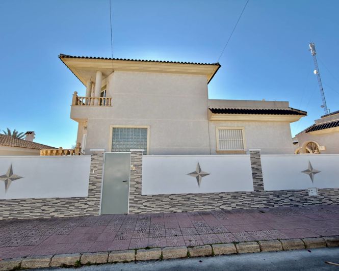 Image No.35-5 Bed Villa for sale