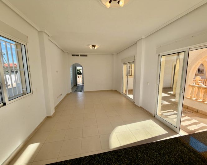 Image No.7-5 Bed Villa for sale