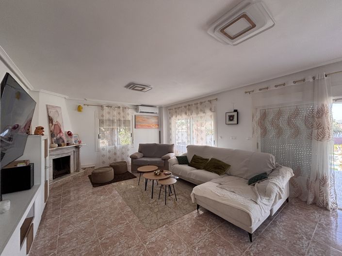 Image No.17-5 Bed Villa for sale