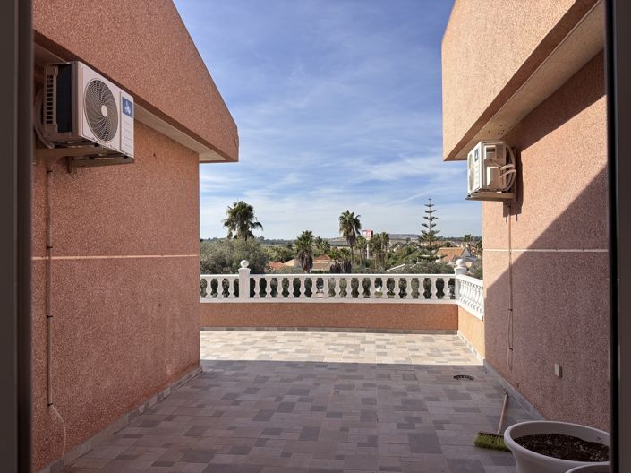 Image No.43-5 Bed Villa for sale