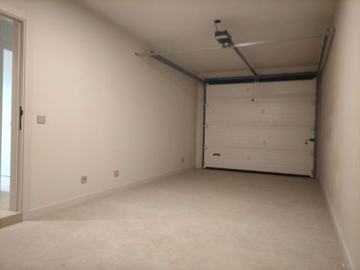 Image No.26-5 Bed Villa for sale