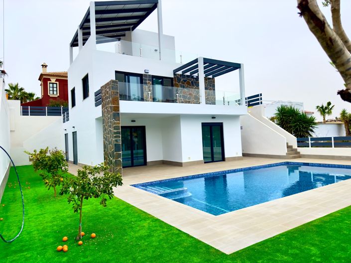 Image No.2-3 Bed Villa for sale