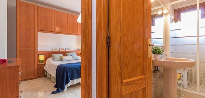 Image No.20-3 Bed Townhouse for sale