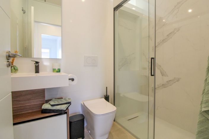 Image No.26-2 Bed Apartment for sale