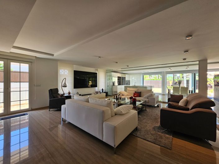 Image No.21-3 Bed Villa for sale