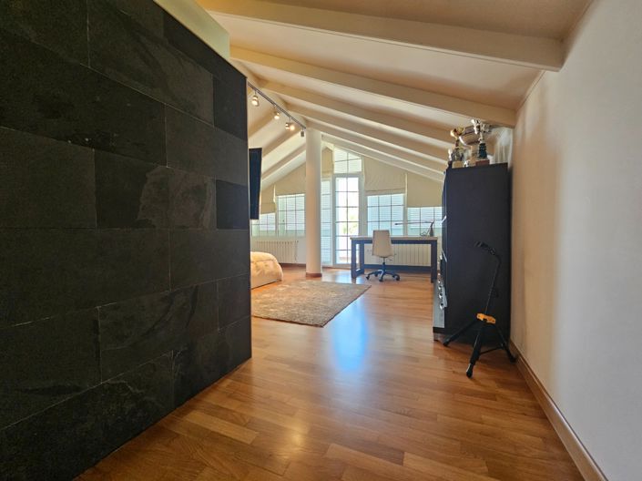 Image No.41-3 Bed Villa for sale