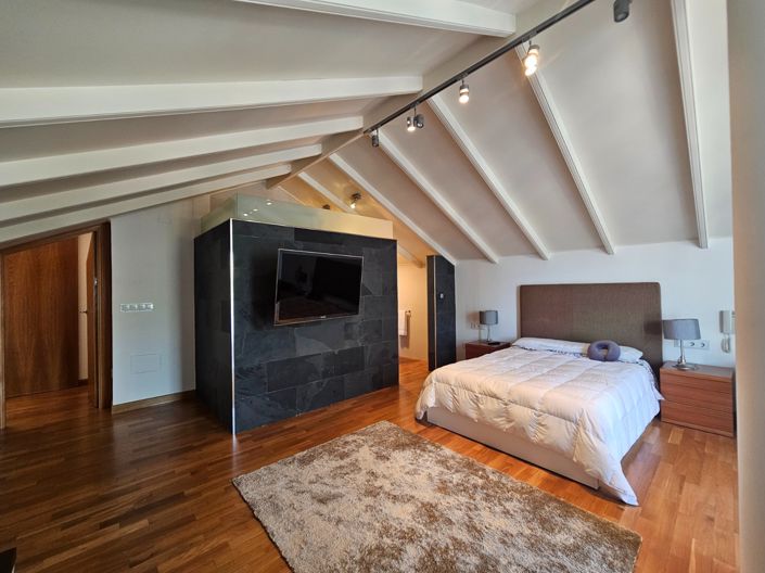 Image No.43-3 Bed Villa for sale